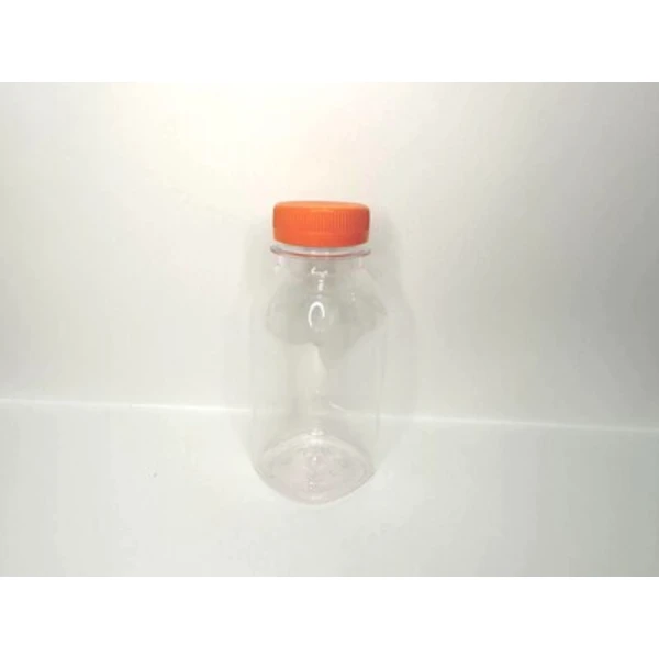 ПЭТ квадратная 0,25л. МОЛОКО с колпачком (1*100)