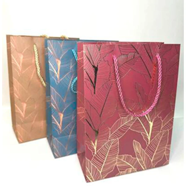 Пакет подарочный 18*24 "Золотые листья" (1/12)